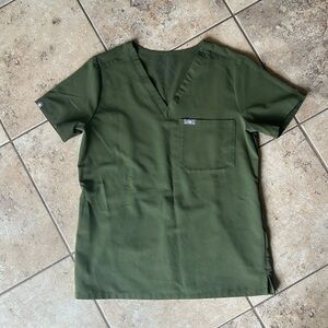 FIGS Catarina one pocket scrub top size small